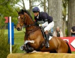 William Fox-Pitt and Parklane Hawk tackle a cross country log.