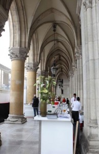 VIP catering under the Rathaus arches.