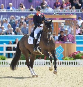 Charlotte DUJARDIN riding VALEGRO in a pirouette.